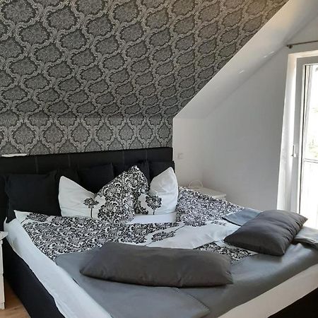 Haus Am Hang; Ferienwohnung Fernblick Штольберг Экстерьер фото